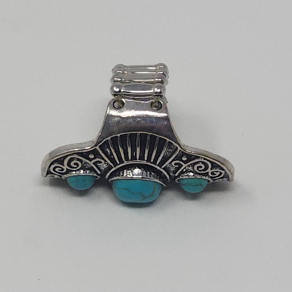 Turquoise Color Stone Southwest Style Concho Stretch Statement Ring - Picture 5 of 14
